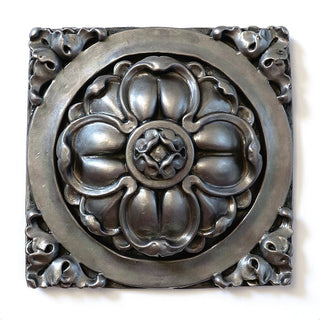 Clover Detail Architectural Element - 18-inch — Aged Silver finish