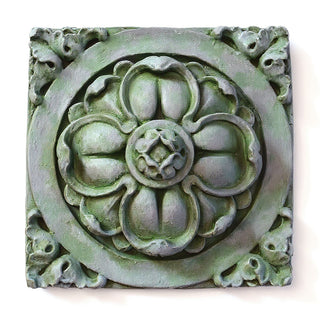 Clover Detail Architectural Element - 18-inch — Mossy Green finish