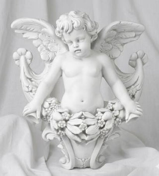 Wall plaque of an angel gliding with wings spread, head turned to the right, in fiberglass resin. — detail view