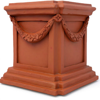 Alessa Pedestal - 22-inch — Metro finish