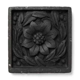 Daisy Remnant with Frame Wall Plaque - 15.75-inch — Dusted Black finish