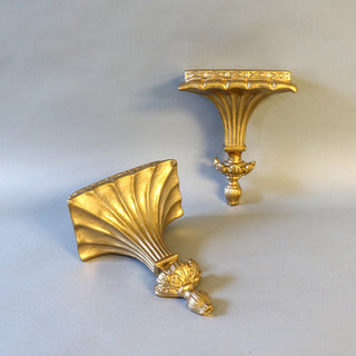 Small wall-mounted bracket in fiberglass resin, shown unpainted, for holding a statue or planter. — alternate view